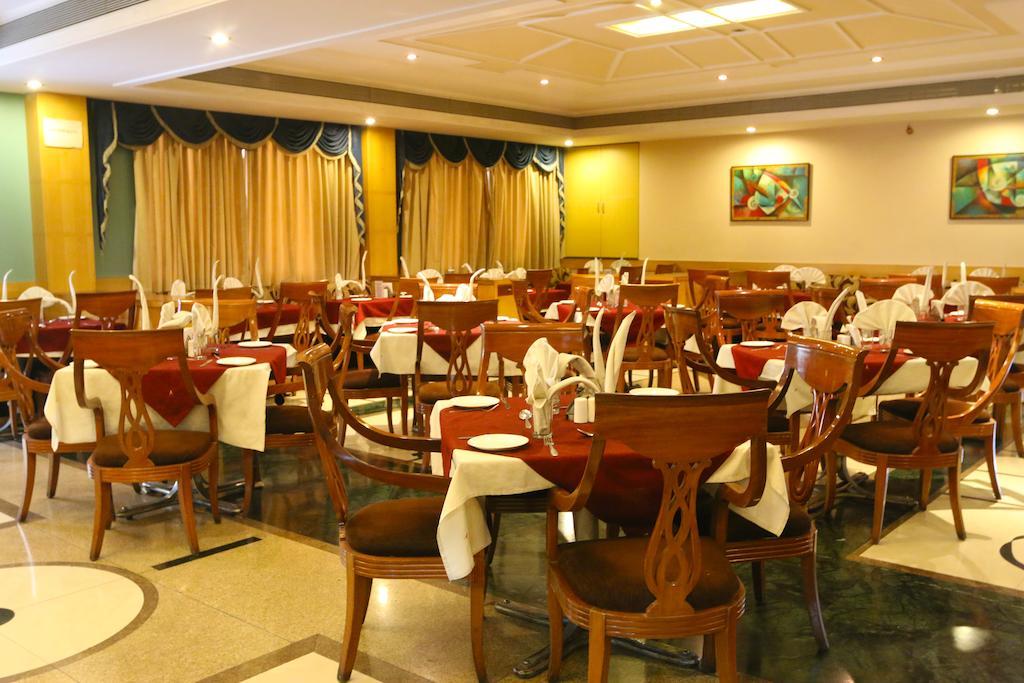 The Ambassador Hotel Pune Exterior photo